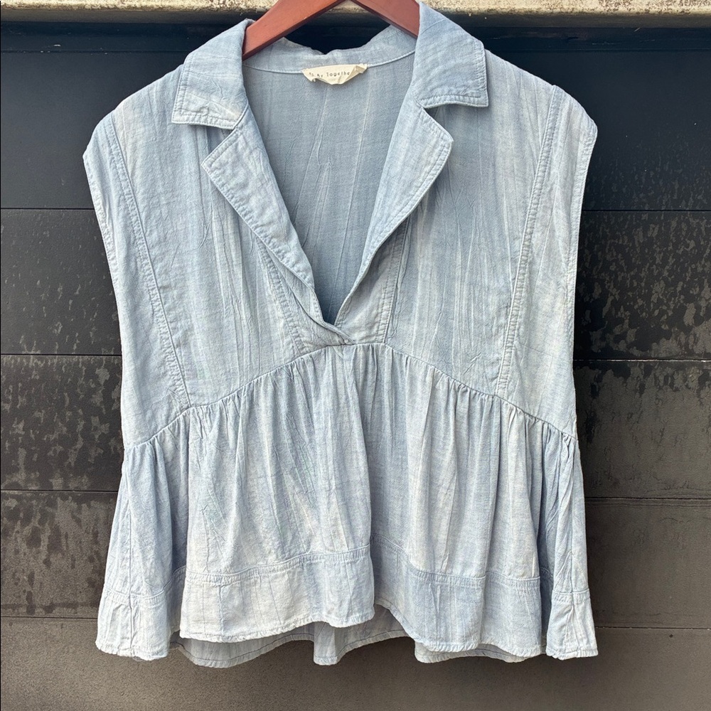 By Together Light Blue Sleeveless Chambray Denim Blouse Women’s Size S